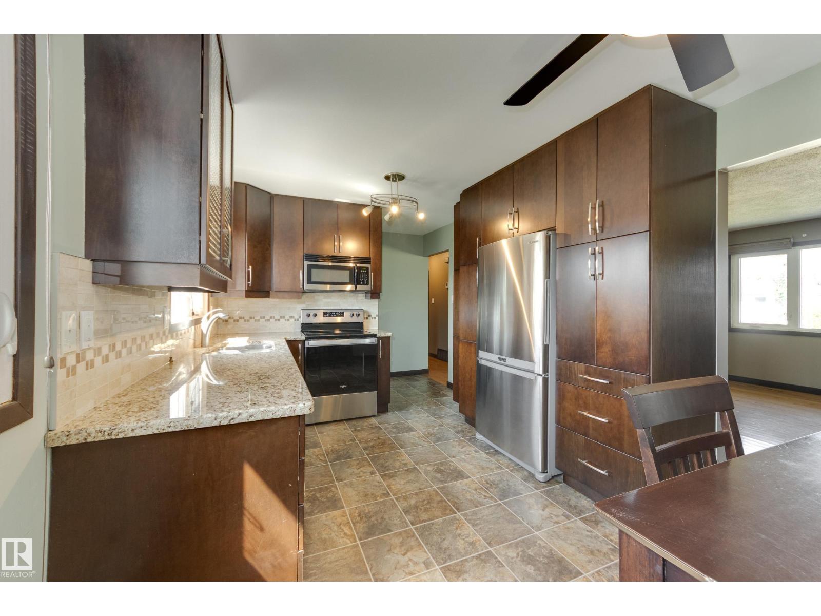 8003 136 AV NW - Image 8