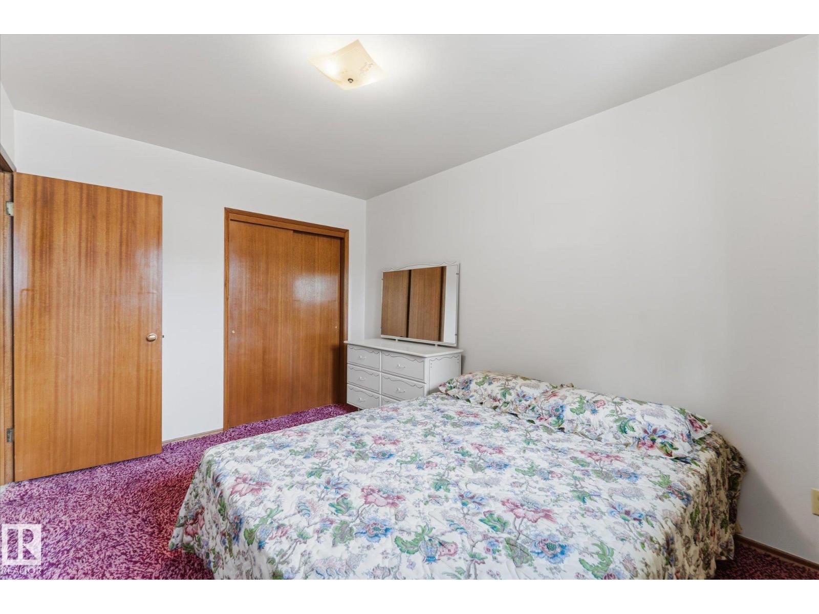 8727 73 ST NW - 21