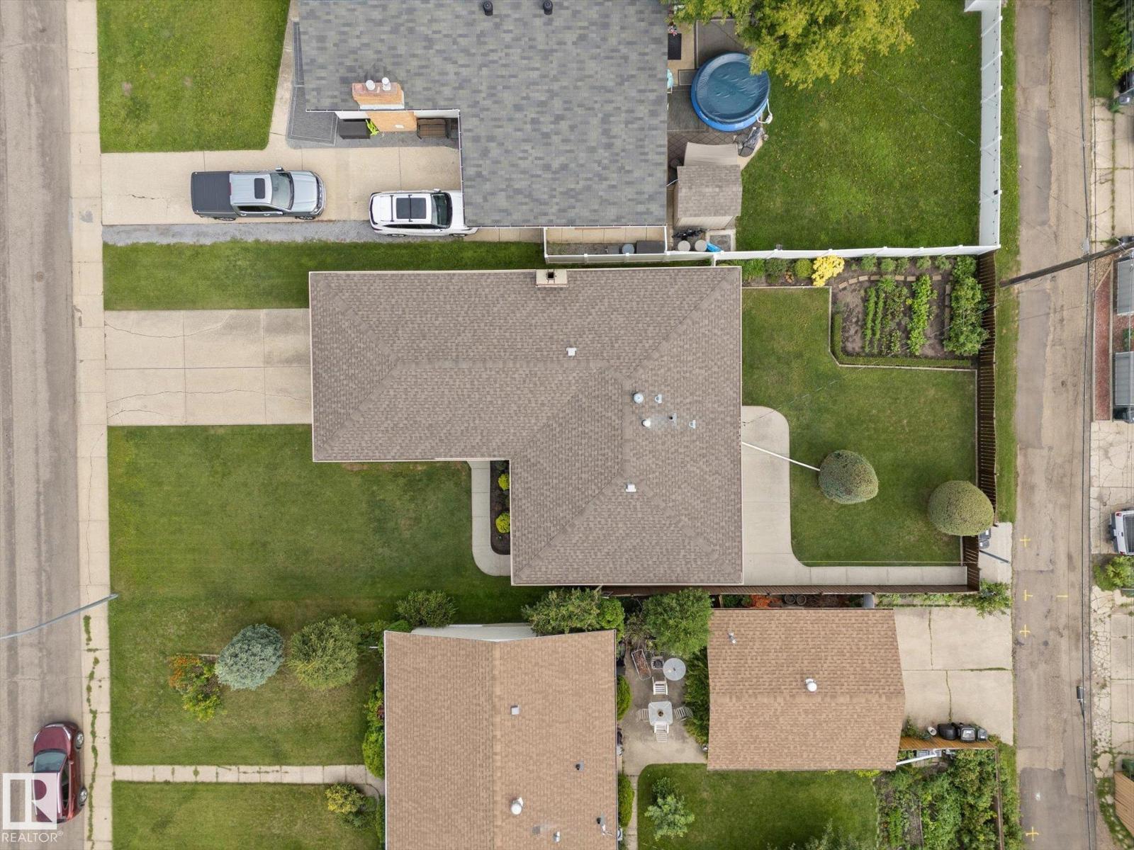 8727 73 ST NW - 3