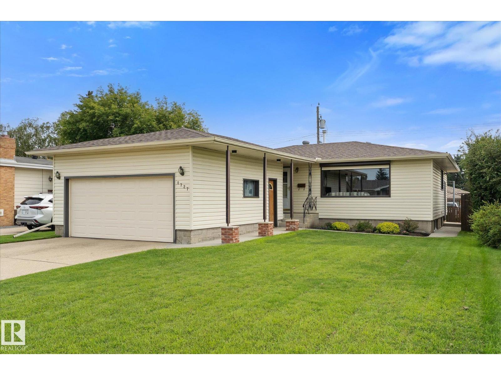 8727 73 ST NW - 42