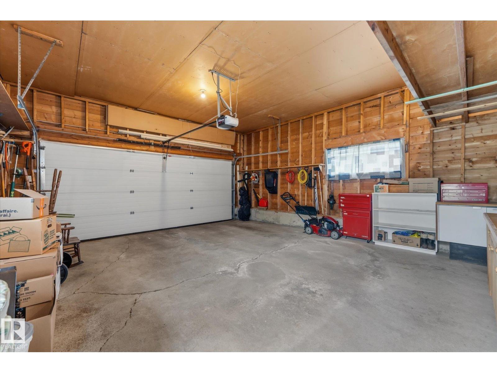 8727 73 ST NW - Image 36