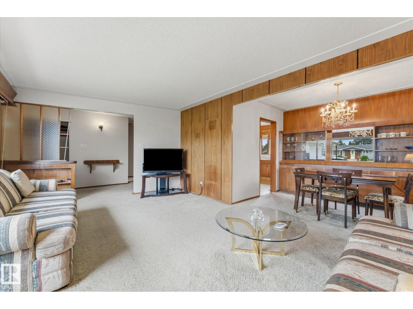 8727 73 ST NW - Image 9