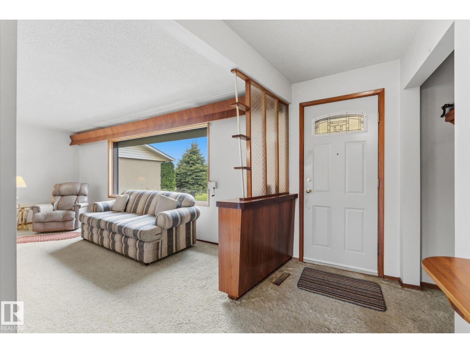 8727 73 ST NW - 7