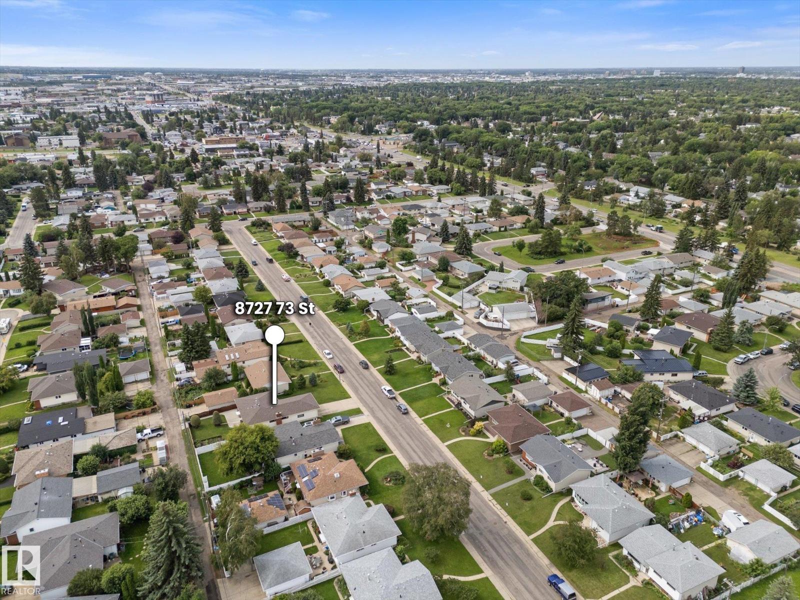8727 73 ST NW - 47