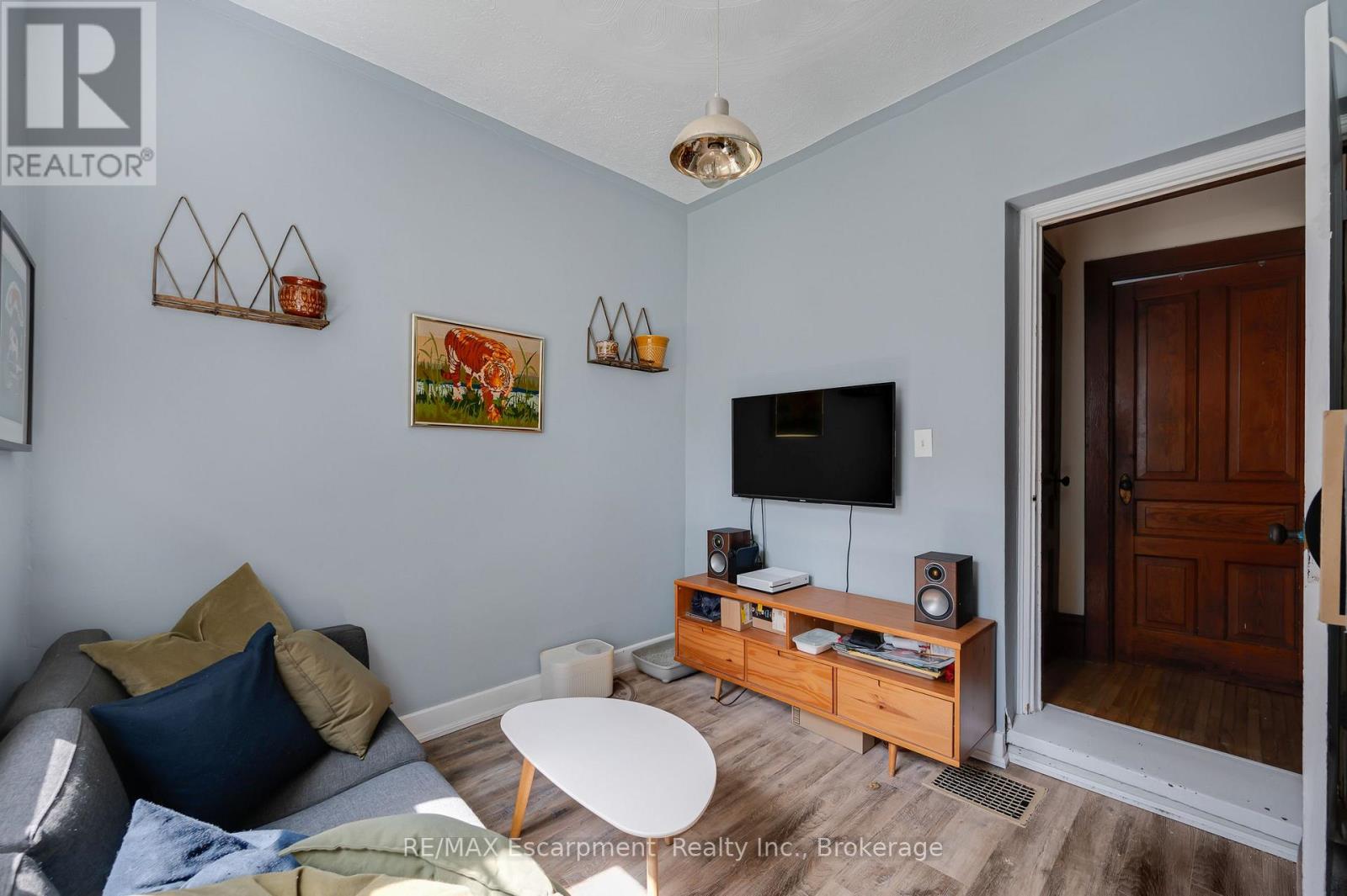 458 WOOLWICH STREET - Image 17