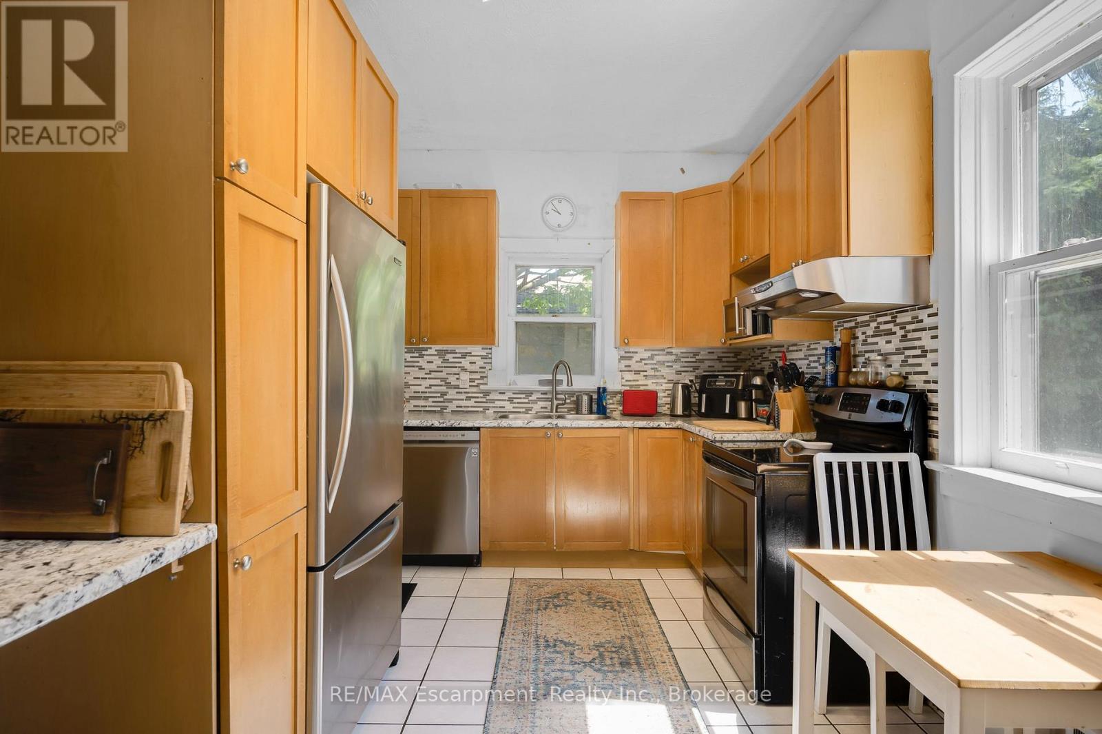 458 WOOLWICH STREET - Image 13