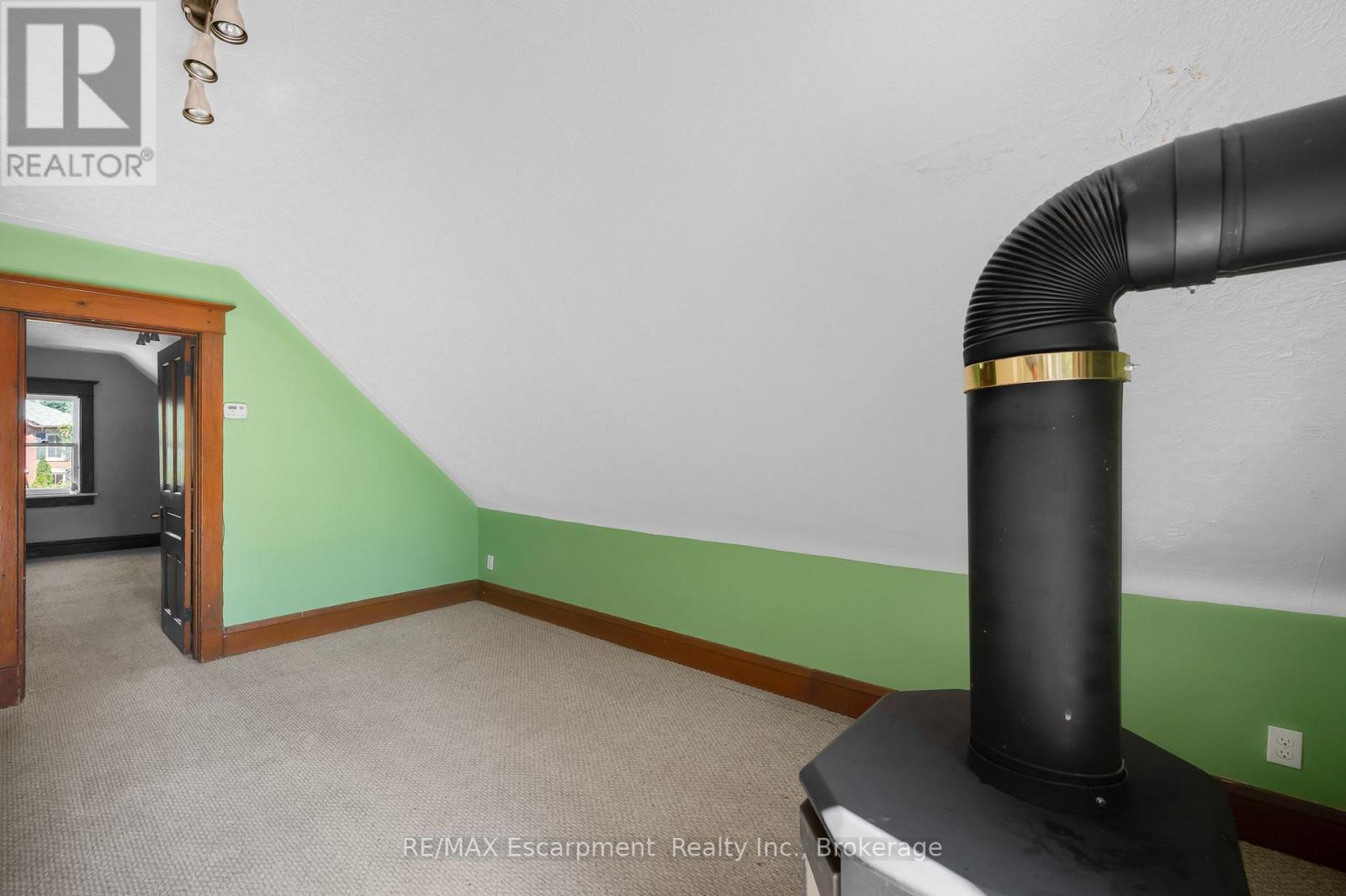 458 WOOLWICH STREET - Image 34