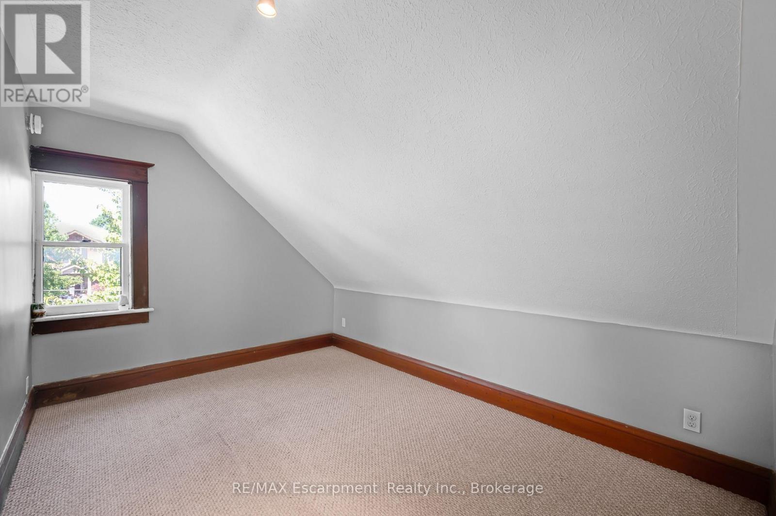458 WOOLWICH STREET - Image 35