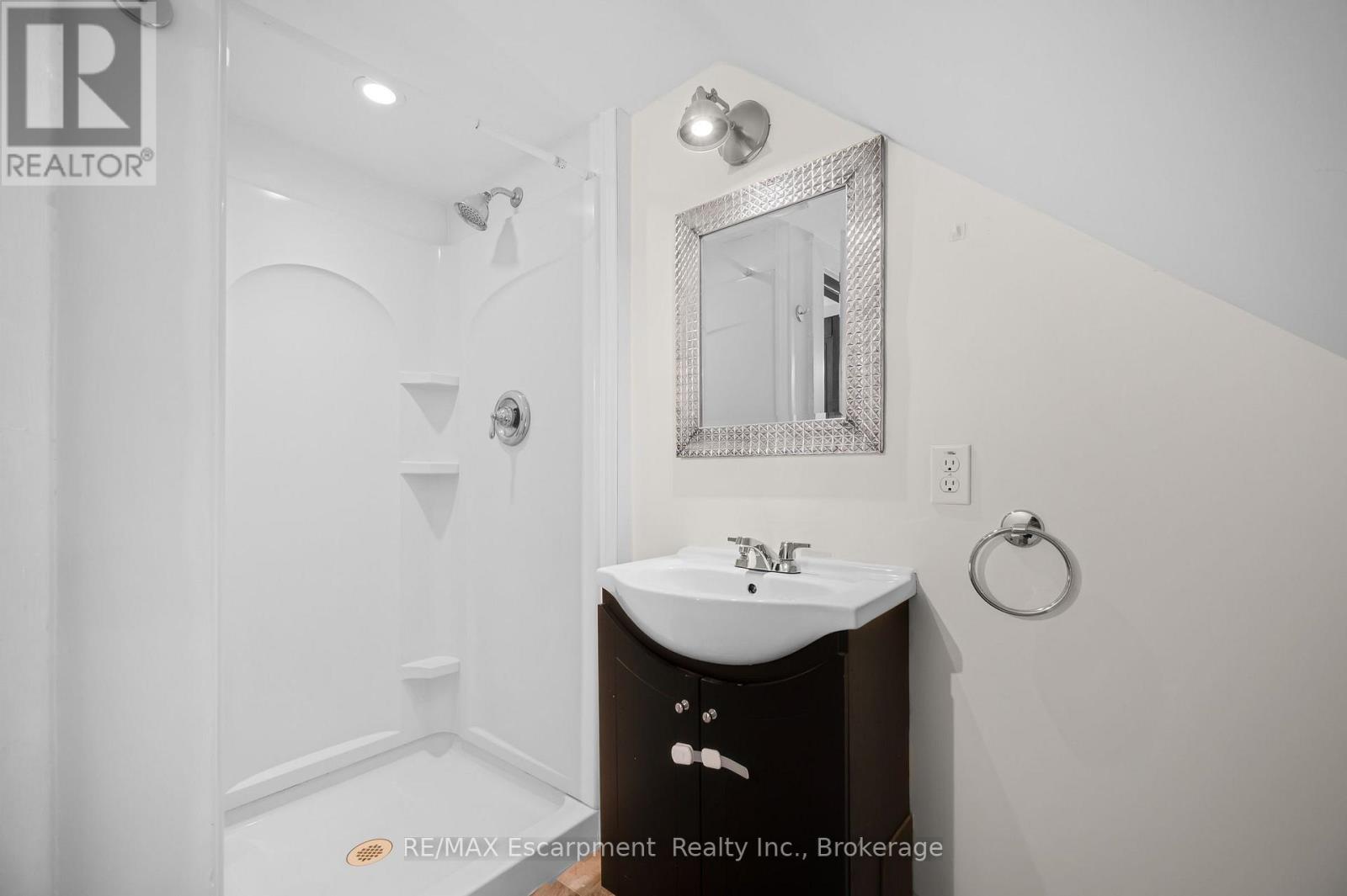 458 WOOLWICH STREET - Image 39