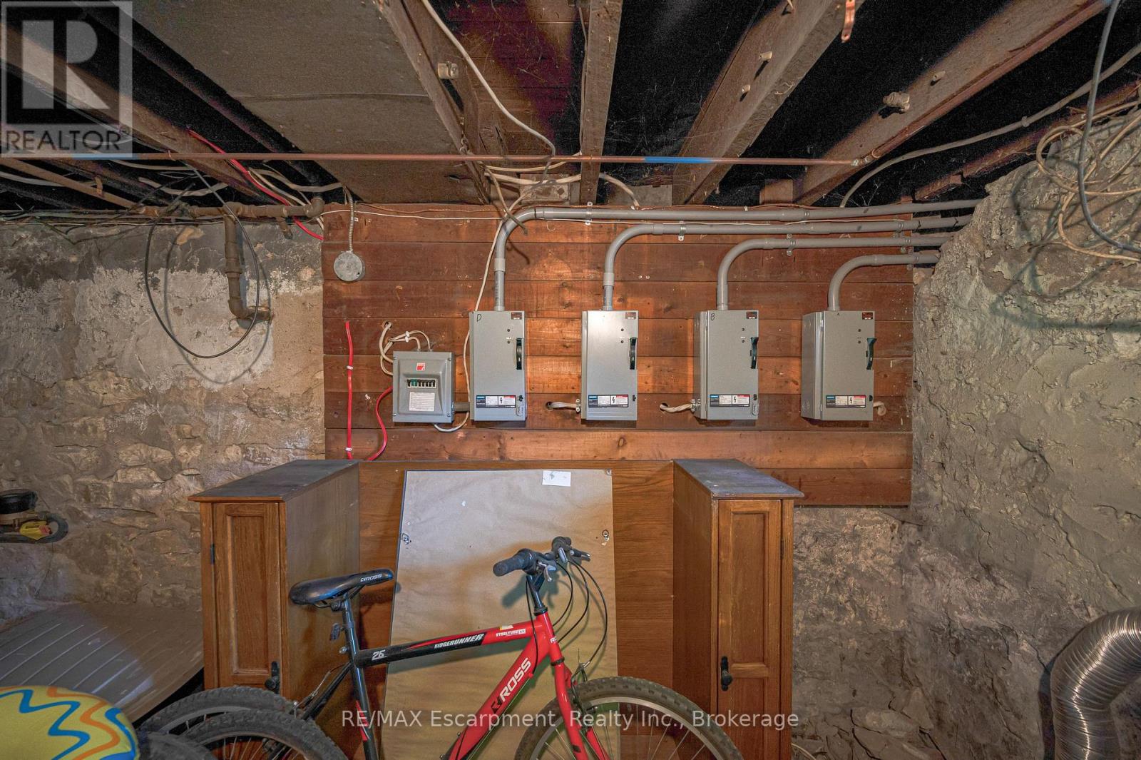 458 WOOLWICH STREET - Image 40