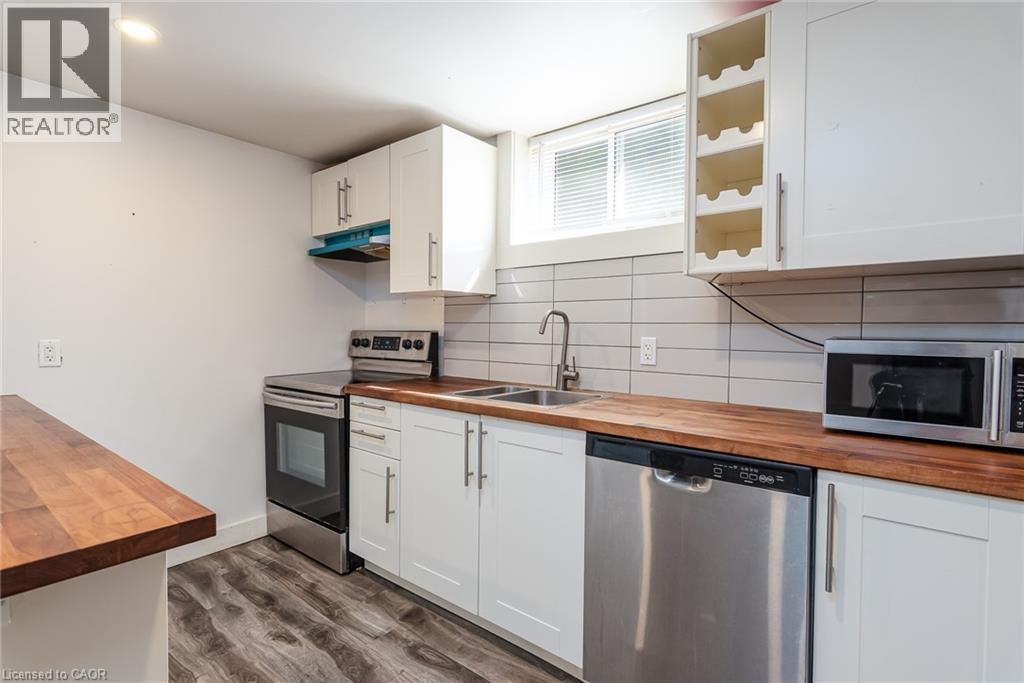 40 WOODLAND Avenue - 40