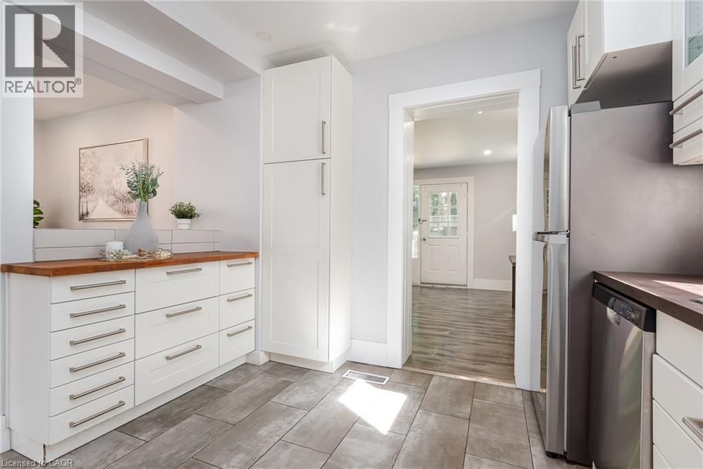 40 WOODLAND Avenue - 20