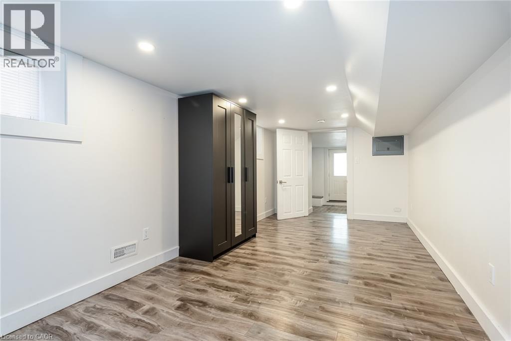 40 WOODLAND Avenue - 43