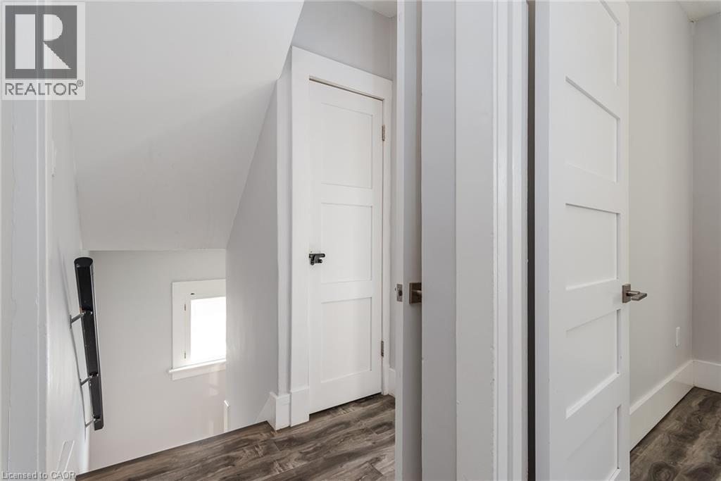40 WOODLAND Avenue - 33