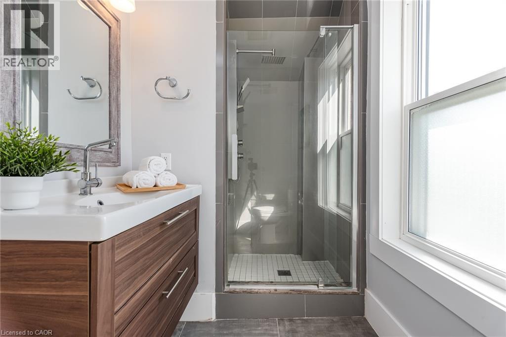 40 WOODLAND Avenue - 36
