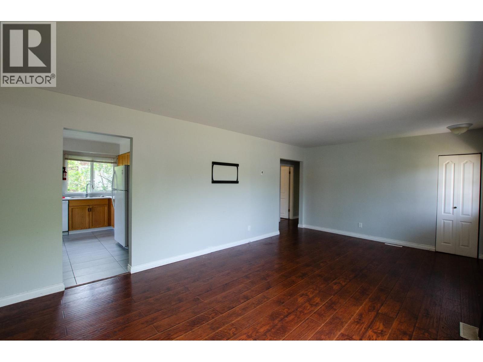 2775 HAMMOND AVENUE - 6