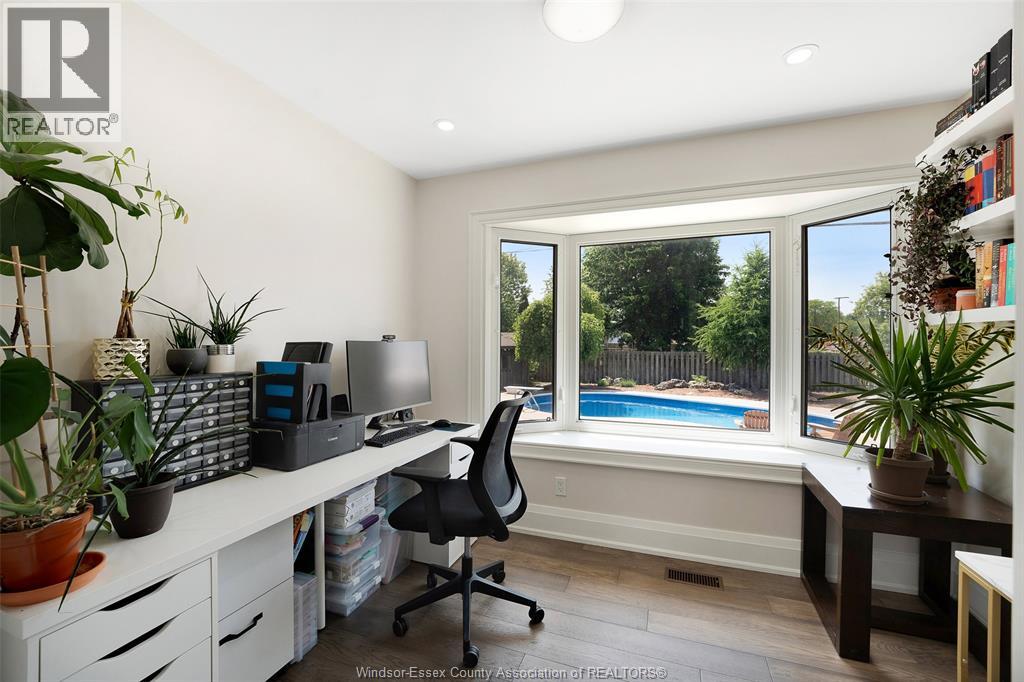 255 FORT STREET - 16