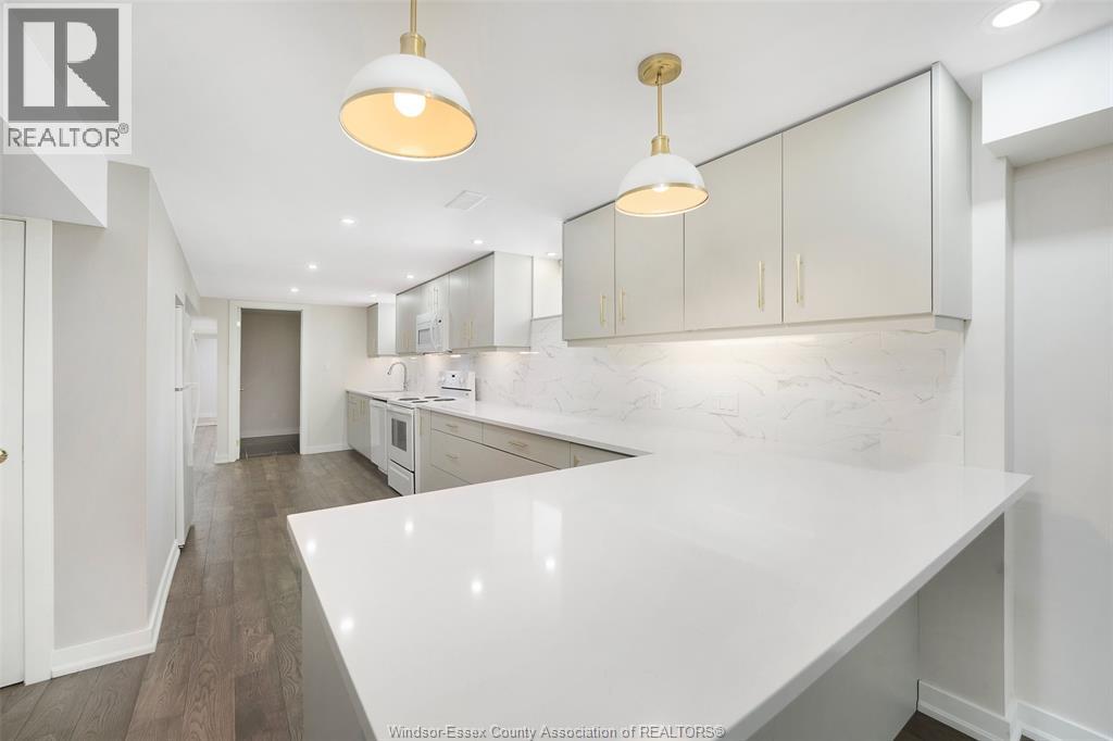 255 FORT STREET - 26