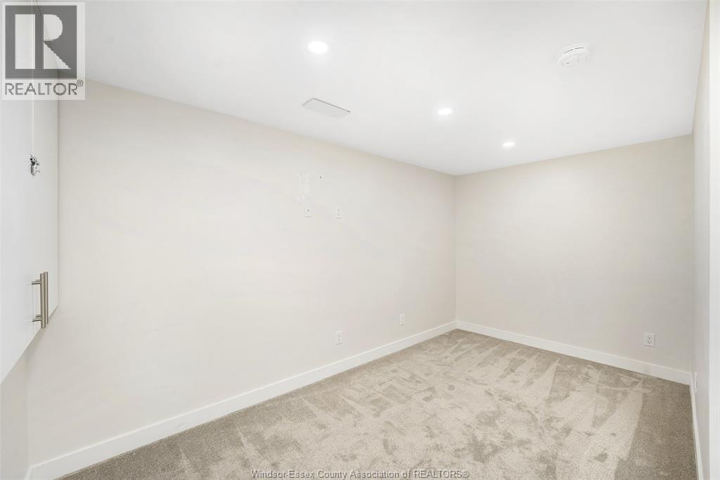 255 FORT STREET - 32