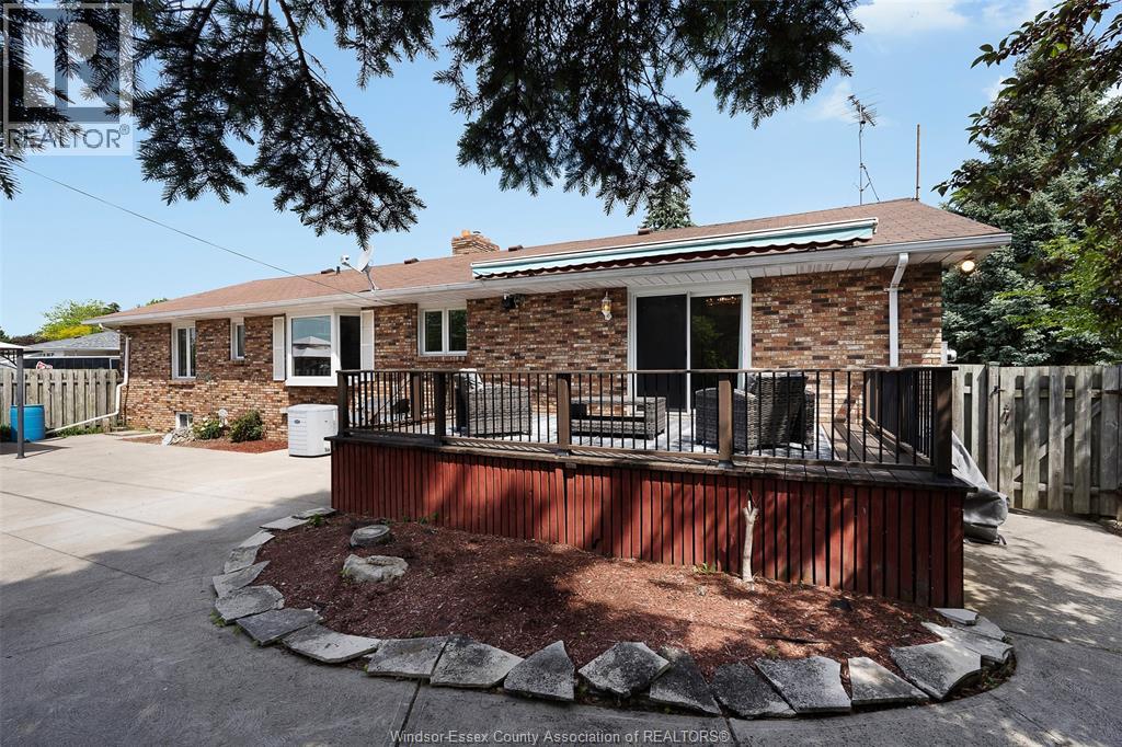 255 FORT STREET - 36