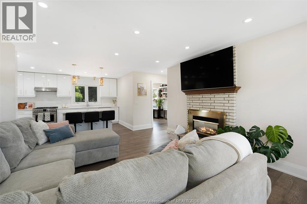 255 FORT STREET - 6