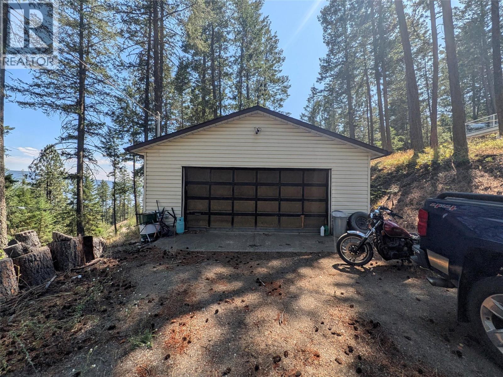 9456 Houghton Road, Vernon