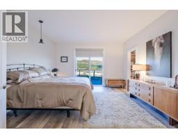 Kitchen - 2241 Rojem Road, Kelowna, BC V1V2G3 Photo 22