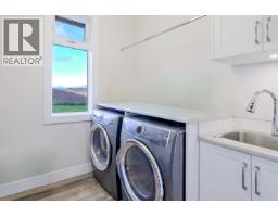 2241 Rojem Road, Kelowna, BC V1V2G3 Photo 31