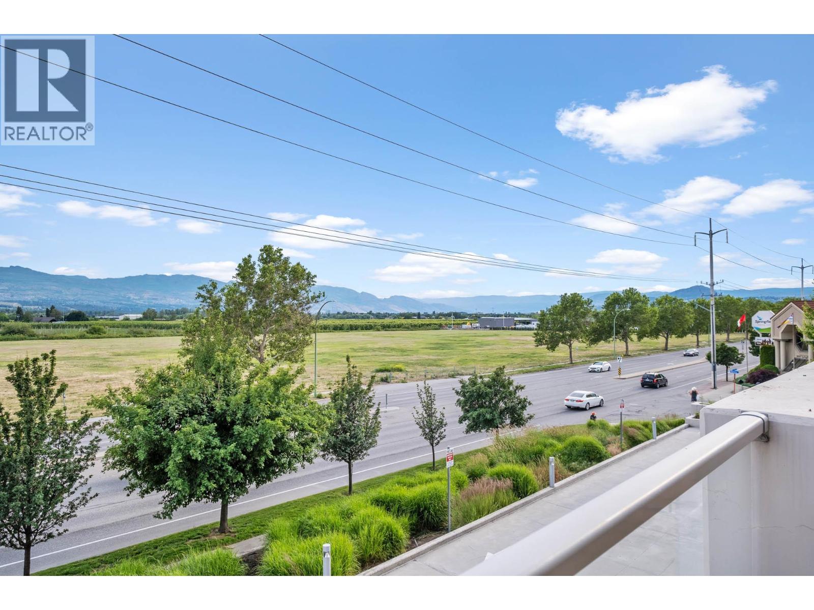 201 2040 Springfield Road, Kelowna