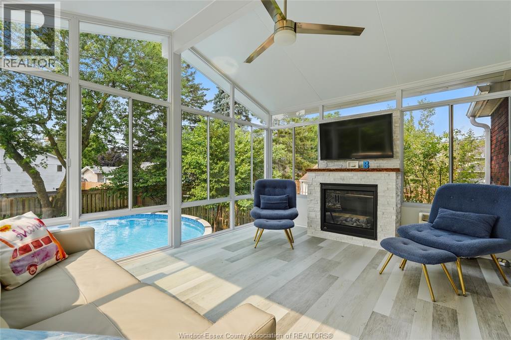 260 LAURIER - 16