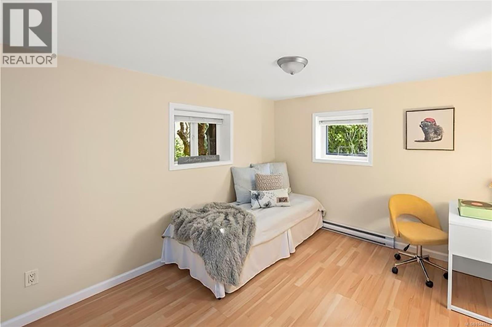 129 Moss St - Image 38