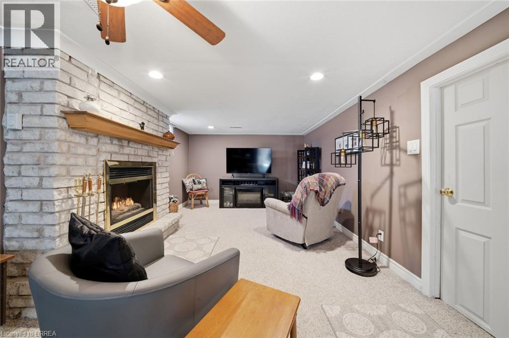 37 HILL Avenue - Image 29