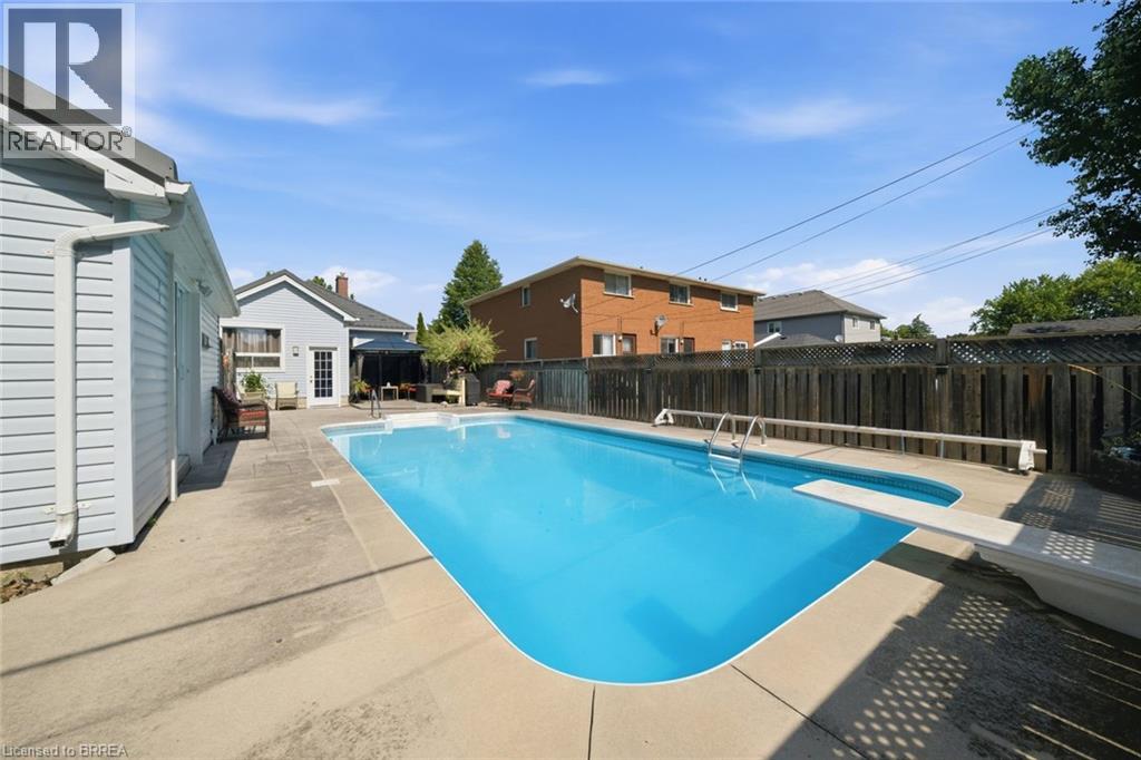 37 HILL Avenue - Image 32