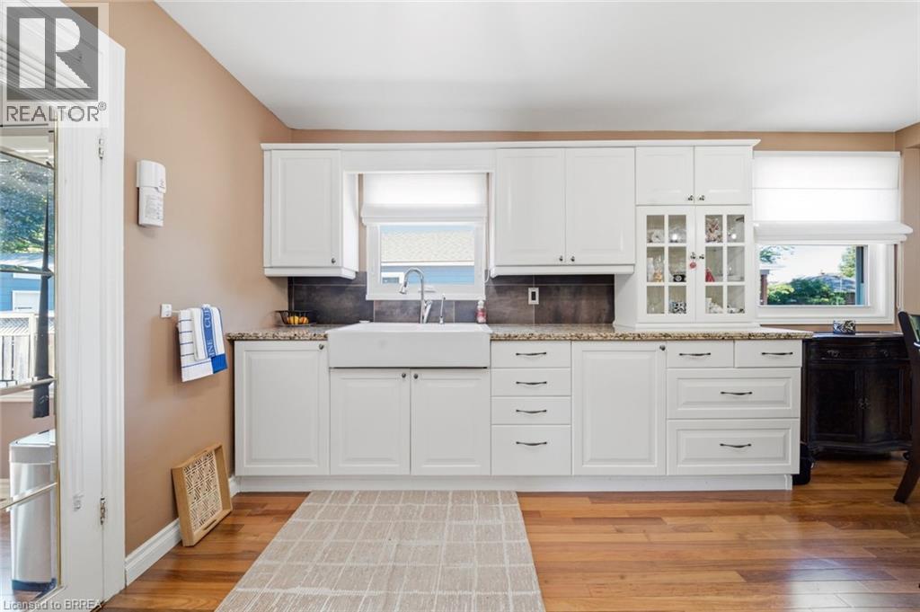 37 HILL Avenue - Image 16