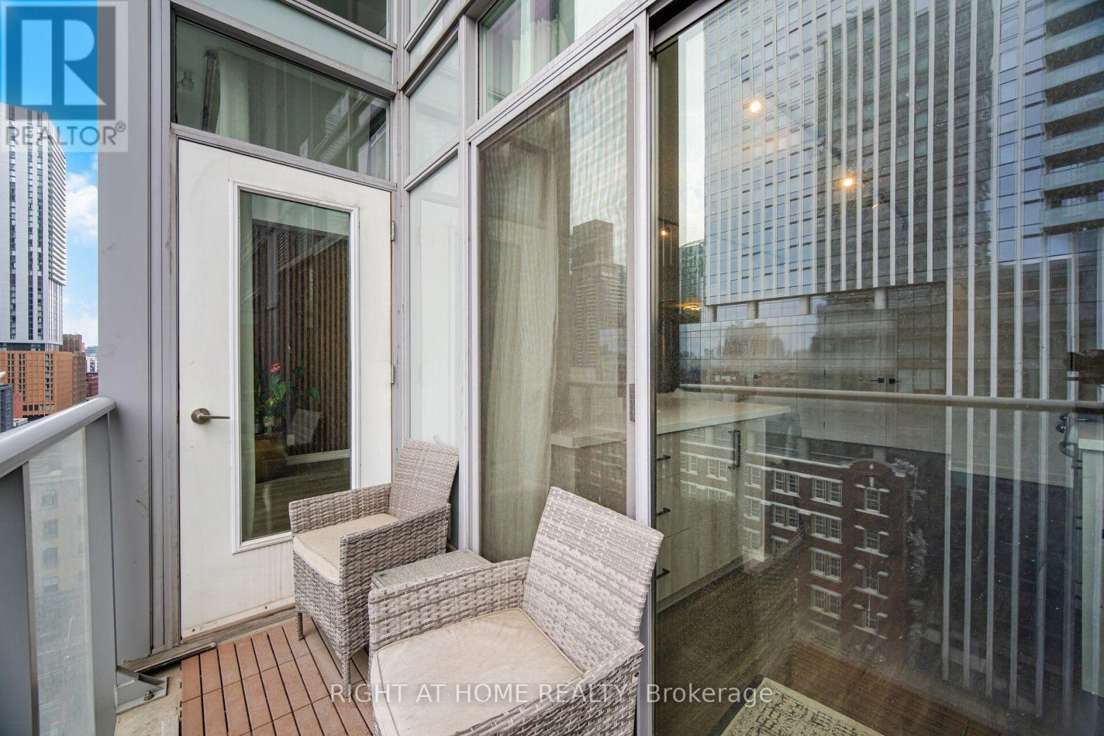 #LPH01 21 NELSON STREET - 29