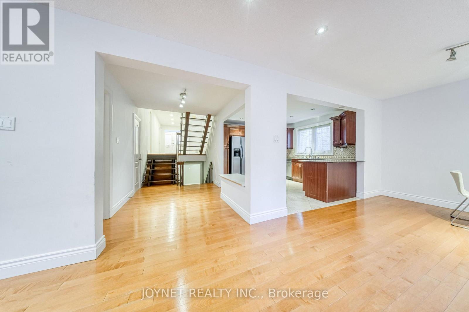 18 BRUCE FARM DRIVE - 17