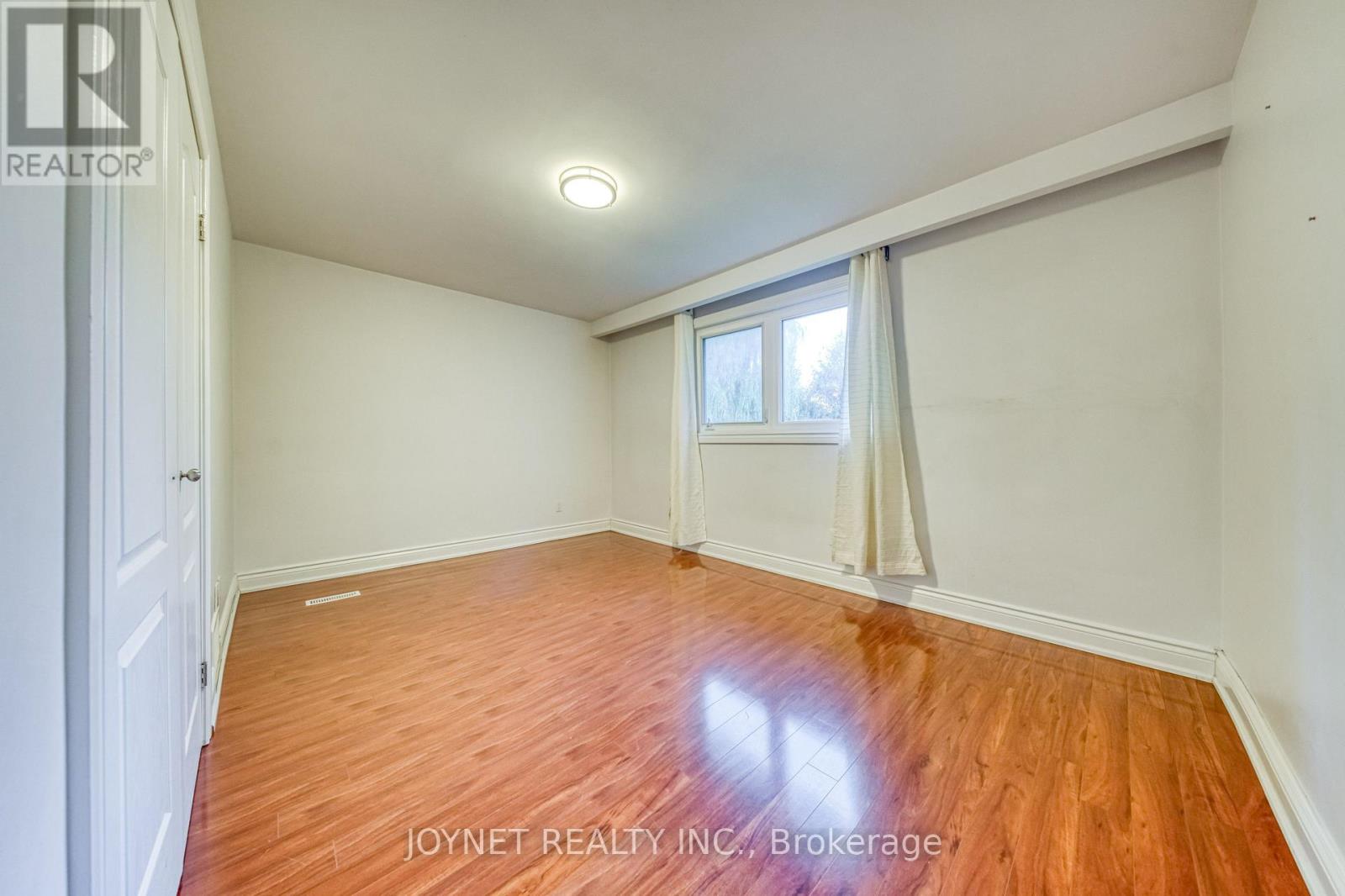 18 BRUCE FARM DRIVE - 26