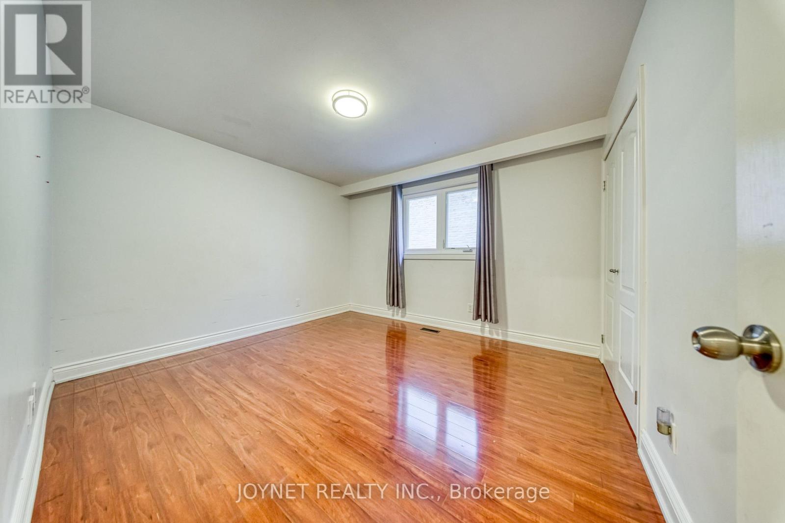 18 BRUCE FARM DRIVE - 28