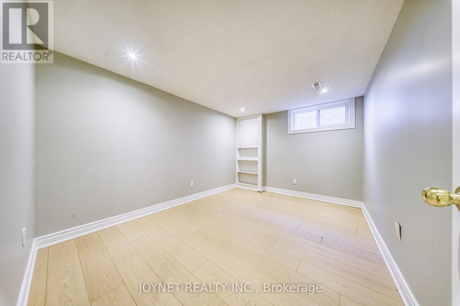 18 BRUCE FARM DRIVE - 33