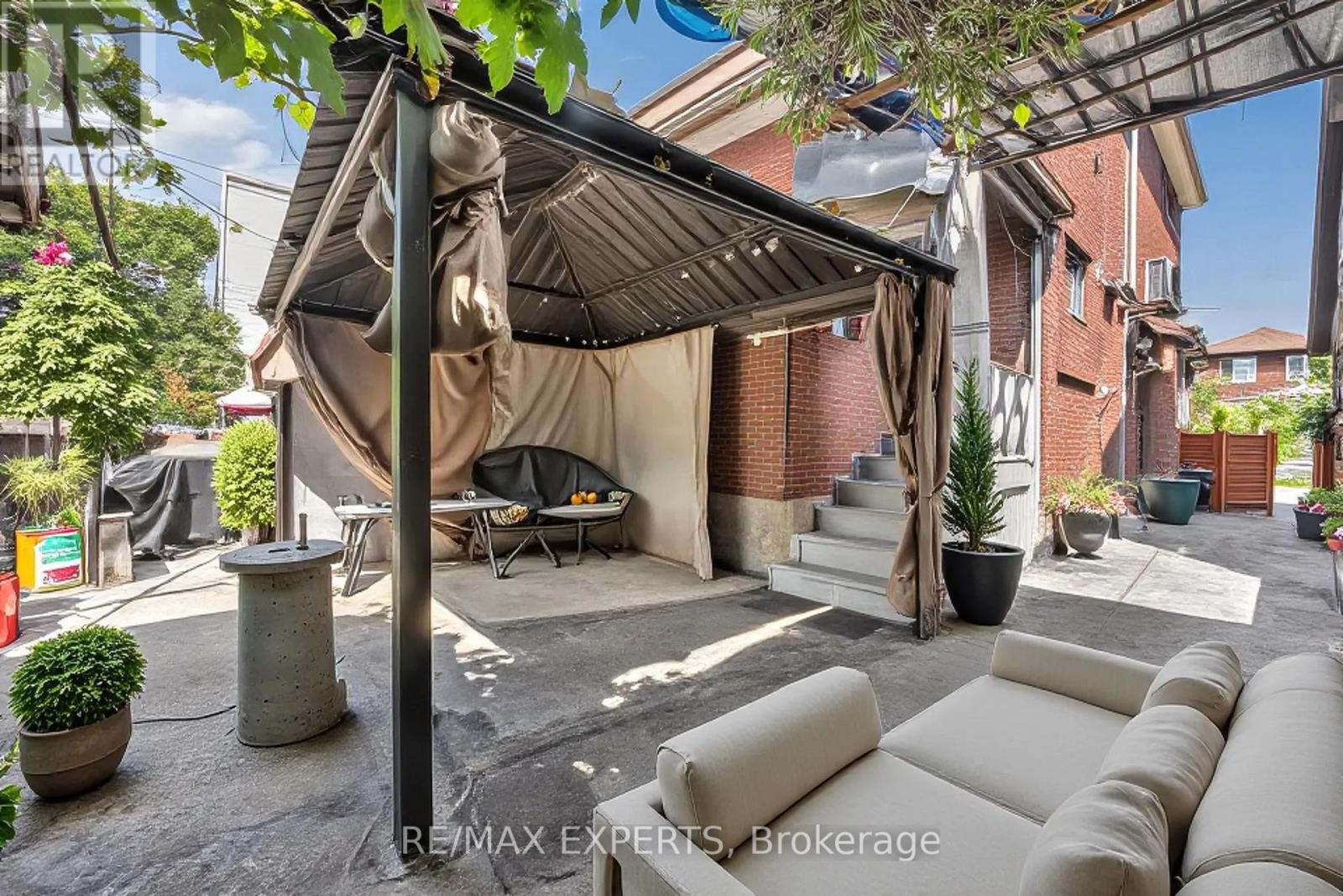 406 LAUDER AVENUE - 29