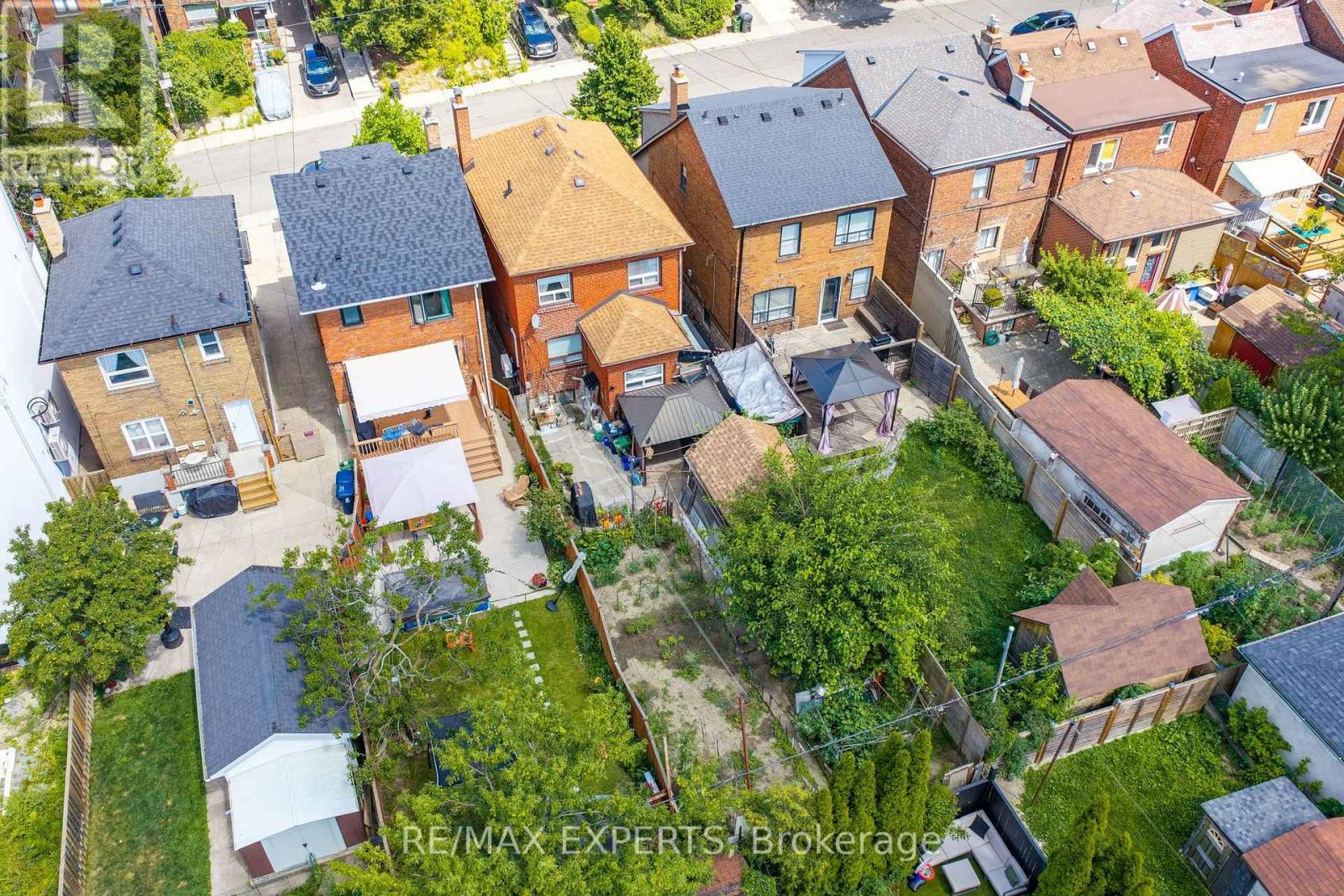 406 LAUDER AVENUE - 32