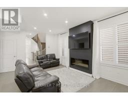 Bedroom 2 - 94 Conarty Crescent, Whitby, ON L1P0L4 Photo 6