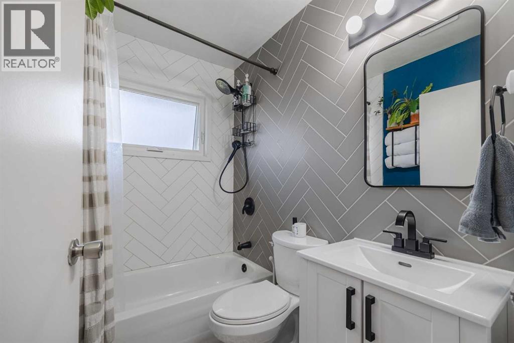 60 Fairview Crescent SE - 15