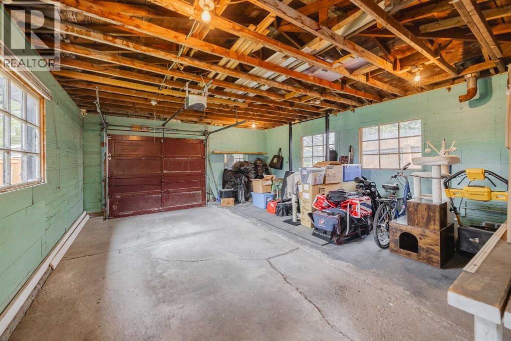 60 Fairview Crescent SE - 28
