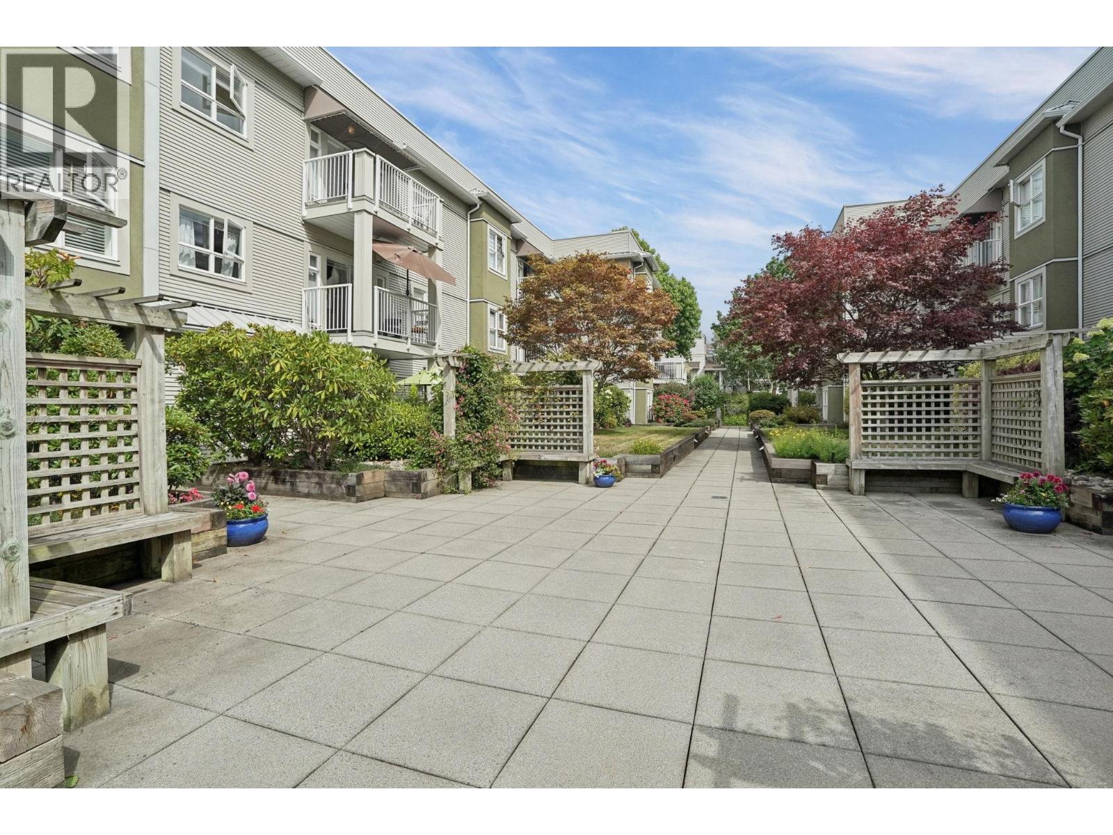 #308-4728 53 Street, Delta