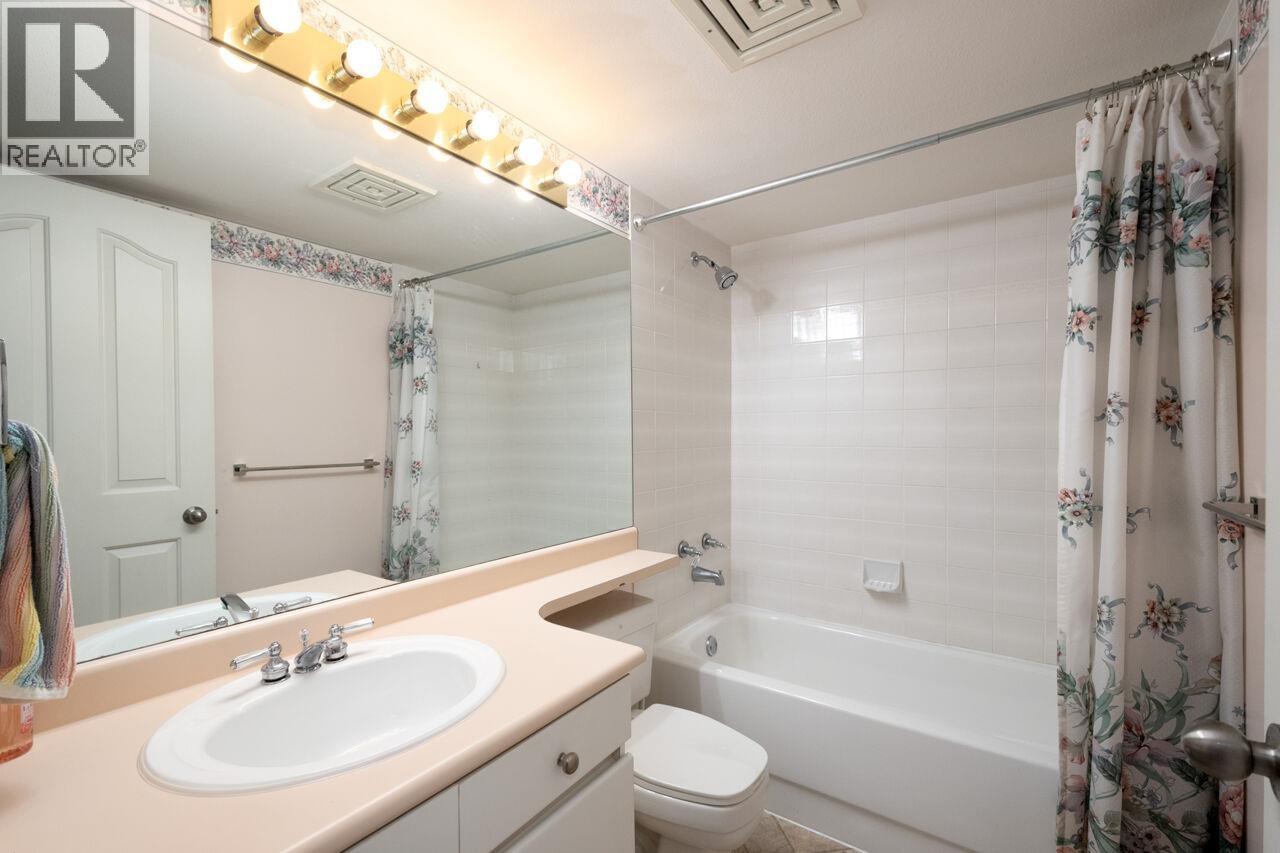 #112-4955 RIVER Road, Delta