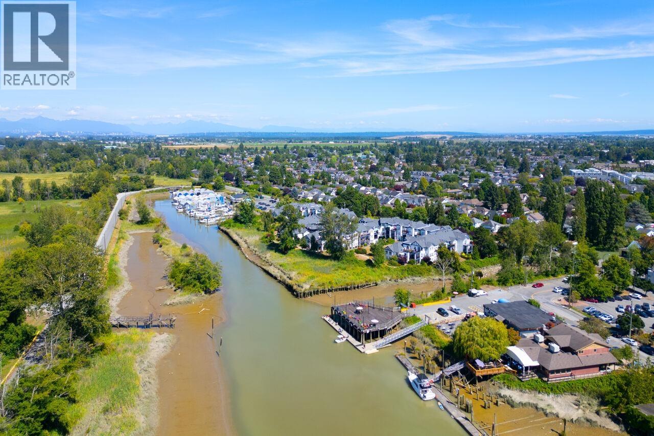 #112-4955 RIVER Road, Delta
