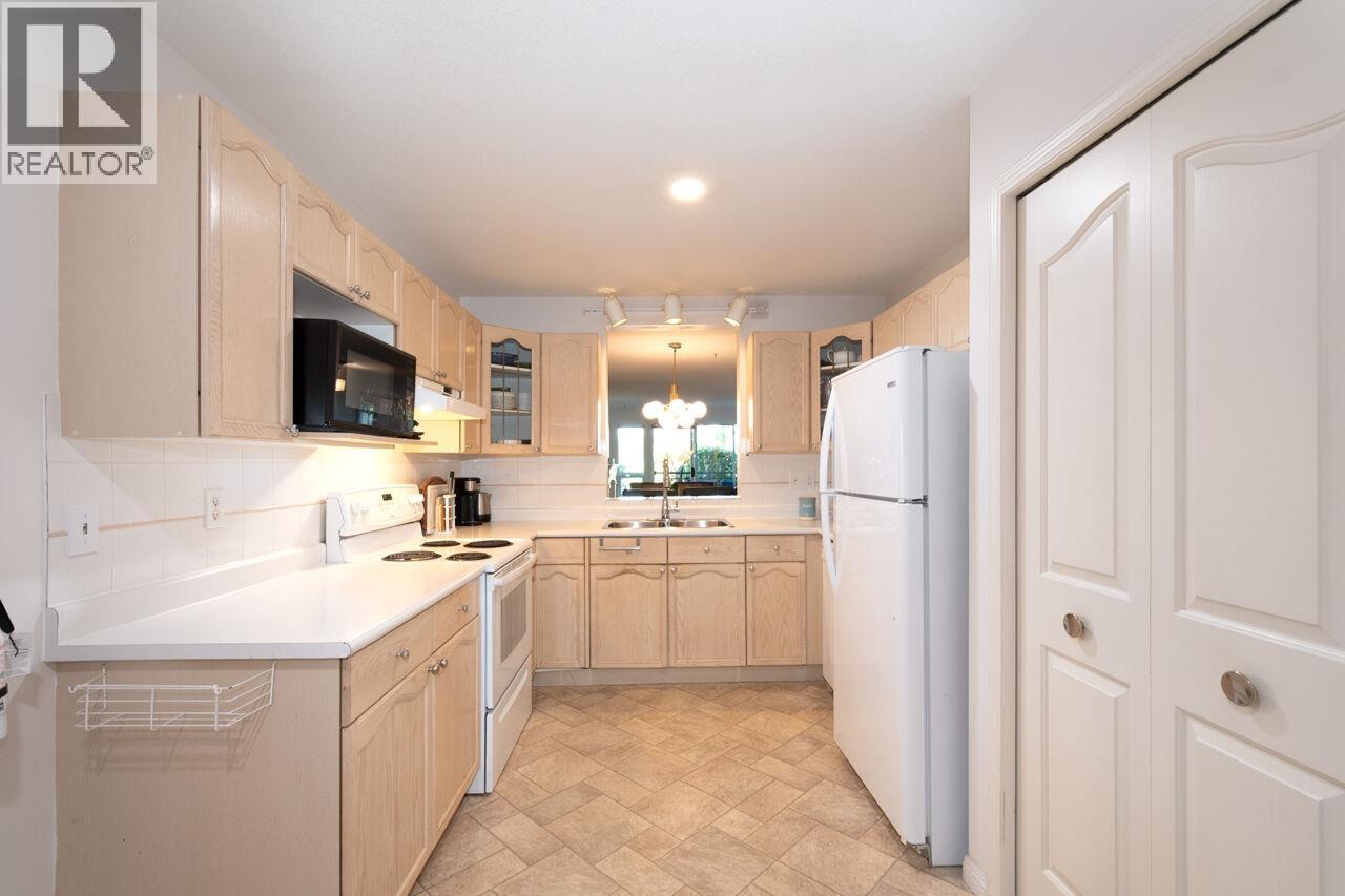 #112-4955 RIVER Road, Delta