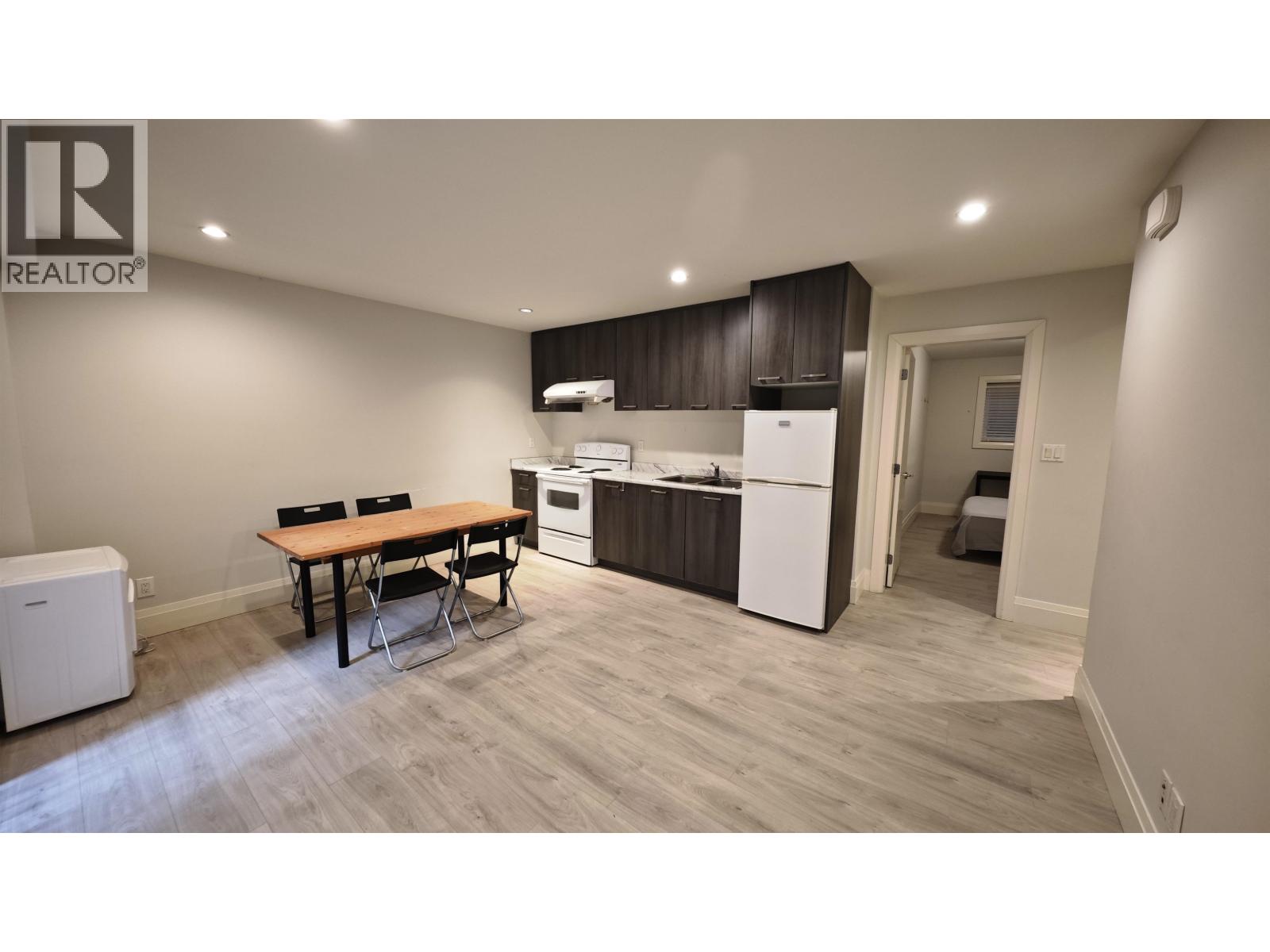 B2 5865 Gilpin St 5865 GILPIN ST, Burnaby
