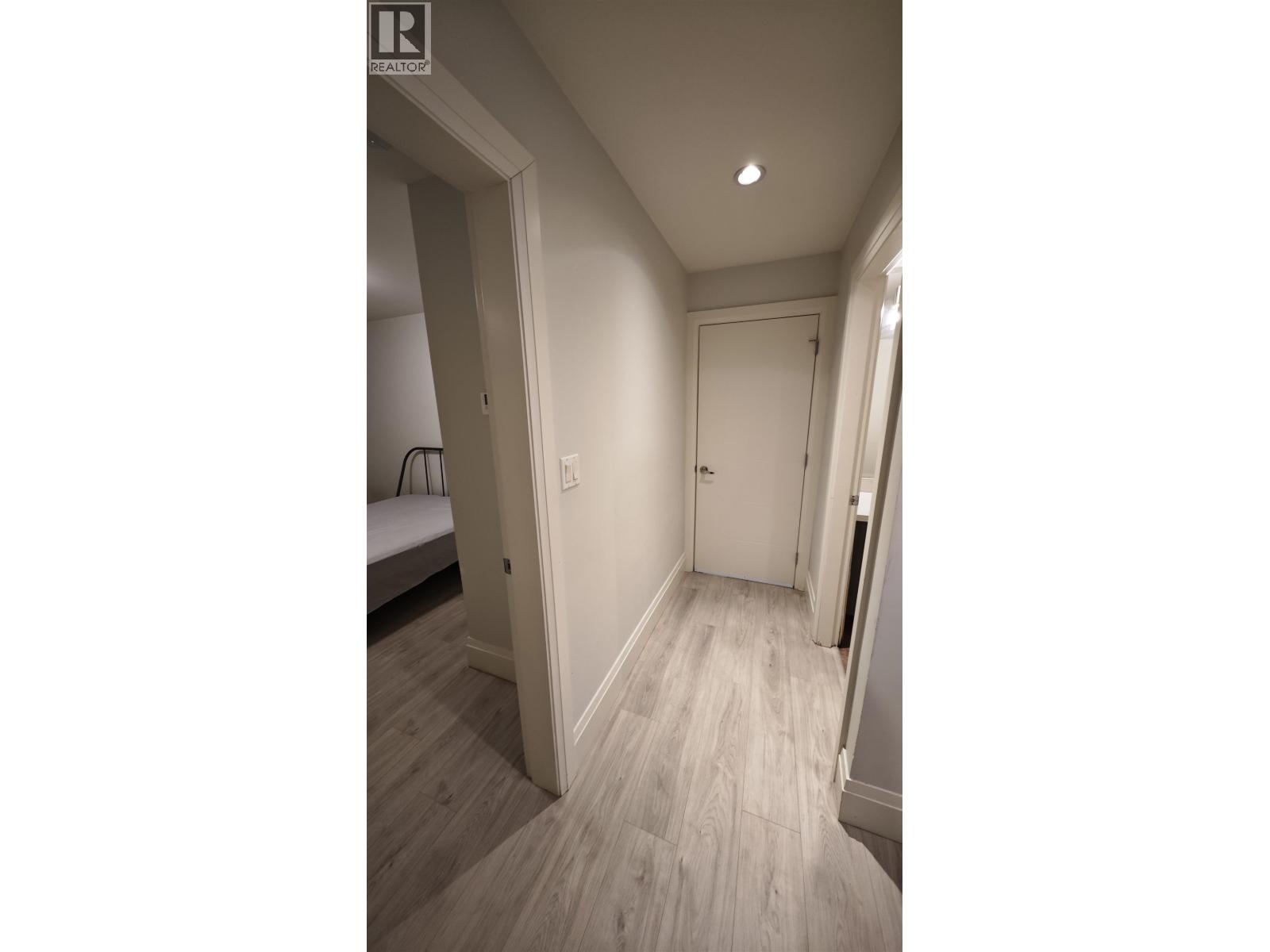B2 5865 Gilpin St 5865 GILPIN ST, Burnaby